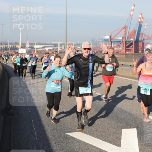03.10.2025 - Köhlbrandbrückenlauf Yannick Fuchs http://msf.ph/oto/9178595 03.10.2025 08:50:24 Position 2 1737, 3468, 3273 meine-sportfotos.de