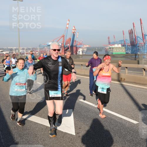 03.10.2025 - Köhlbrandbrückenlauf Yannick Fuchs http://msf.ph/oto/9178601 03.10.2025 08:50:25 Position 2 1737, 3468, 3273 meine-sportfotos.de