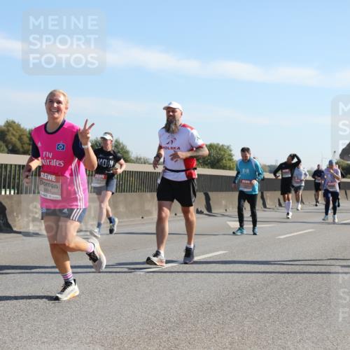 03.10.2025 - Köhlbrandbrückenlauf Yannick Fuchs http://msf.ph/oto/9178602 03.10.2025 11:18:08 Position 3 5916 meine-sportfotos.de