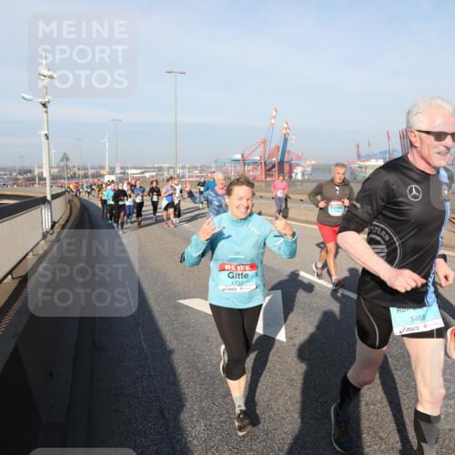 03.10.2025 - Köhlbrandbrückenlauf Yannick Fuchs http://msf.ph/oto/9178610 03.10.2025 08:50:26 Position 2 1737, 3468, 273 meine-sportfotos.de