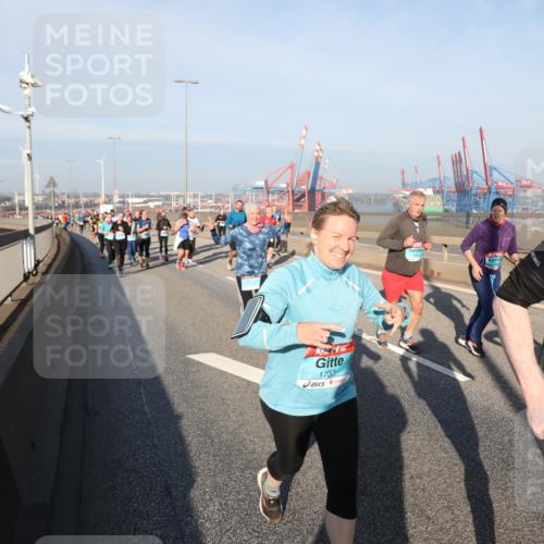 03.10.2025 - Köhlbrandbrückenlauf Yannick Fuchs http://msf.ph/oto/9178613 03.10.2025 08:50:26 Position 2 1737, 346 meine-sportfotos.de