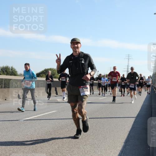 03.10.2025 - Köhlbrandbrückenlauf Yannick Fuchs http://msf.ph/oto/9178614 03.10.2025 11:18:09 Position 3 4995 meine-sportfotos.de