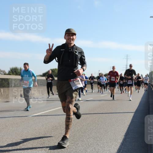 03.10.2025 - Köhlbrandbrückenlauf Yannick Fuchs http://msf.ph/oto/9178615 03.10.2025 11:18:10 Position 3 4995 meine-sportfotos.de
