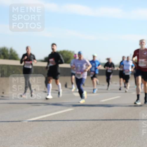 03.10.2025 - Köhlbrandbrückenlauf Yannick Fuchs http://msf.ph/oto/9178624 03.10.2025 11:18:10 Position 3  meine-sportfotos.de