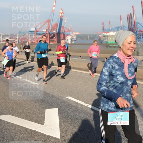 03.10.2025 - Köhlbrandbrückenlauf Yannick Fuchs http://msf.ph/oto/9178625 03.10.2025 08:50:27 Position 2 3823 meine-sportfotos.de