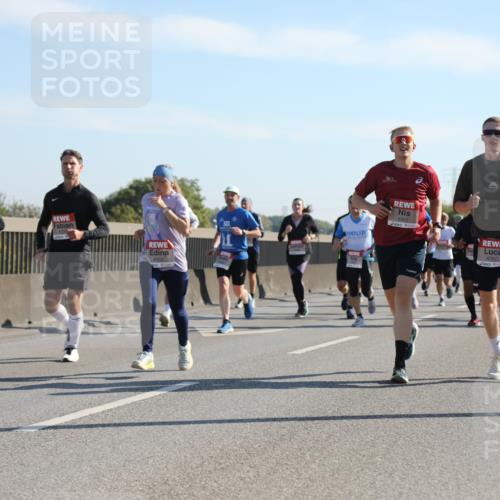 03.10.2025 - Köhlbrandbrückenlauf Yannick Fuchs http://msf.ph/oto/9178628 03.10.2025 11:18:11 Position 3 4377, 6305, 4761 meine-sportfotos.de