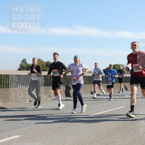 03.10.2025 - Köhlbrandbrückenlauf Yannick Fuchs http://msf.ph/oto/9178637 03.10.2025 11:18:12 Position 3 50, 4761 meine-sportfotos.de
