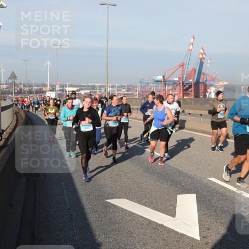 03.10.2025 - Köhlbrandbrückenlauf Yannick Fuchs http://msf.ph/oto/9178641 03.10.2025 08:50:29 Position 2  meine-sportfotos.de