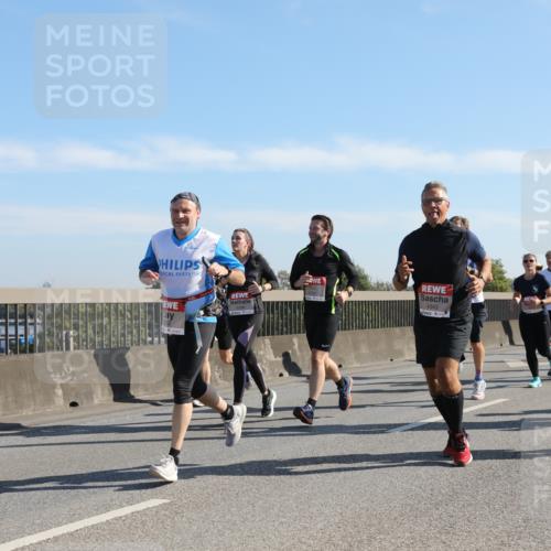 03.10.2025 - Köhlbrandbrückenlauf Yannick Fuchs http://msf.ph/oto/9178662 03.10.2025 11:18:15 Position 3 4343, 4822 meine-sportfotos.de