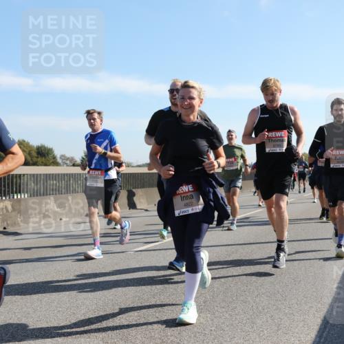 03.10.2025 - Köhlbrandbrückenlauf Yannick Fuchs http://msf.ph/oto/9178672 03.10.2025 11:18:16 Position 3 4343, 4191, 4822, 5745 meine-sportfotos.de