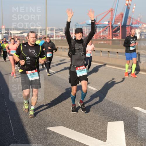 03.10.2025 - Köhlbrandbrückenlauf Yannick Fuchs http://msf.ph/oto/9178692 03.10.2025 08:50:35 Position 2 2392, 1031 meine-sportfotos.de