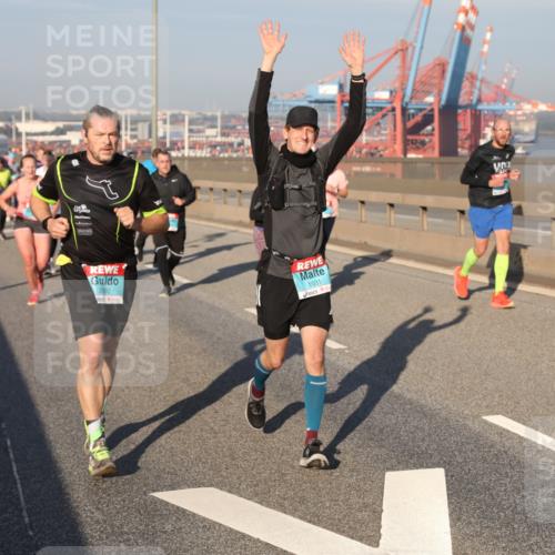 03.10.2025 - Köhlbrandbrückenlauf Yannick Fuchs http://msf.ph/oto/9178694 03.10.2025 08:50:36 Position 2 2392, 1031 meine-sportfotos.de