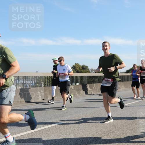 03.10.2025 - Köhlbrandbrückenlauf Yannick Fuchs http://msf.ph/oto/9178697 03.10.2025 11:18:19 Position 3 5803, 6034 meine-sportfotos.de