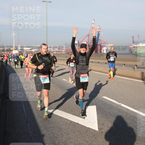 03.10.2025 - Köhlbrandbrückenlauf Yannick Fuchs http://msf.ph/oto/9178700 03.10.2025 08:50:36 Position 2 2392, 1031 meine-sportfotos.de