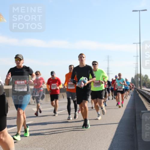 03.10.2025 - Köhlbrandbrückenlauf Yannick Fuchs http://msf.ph/oto/9178742 03.10.2025 11:18:24 Position 3 2, 4325 meine-sportfotos.de