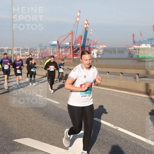 03.10.2025 - Köhlbrandbrückenlauf Yannick Fuchs http://msf.ph/oto/9178745 03.10.2025 08:50:41 Position 2 1885 meine-sportfotos.de