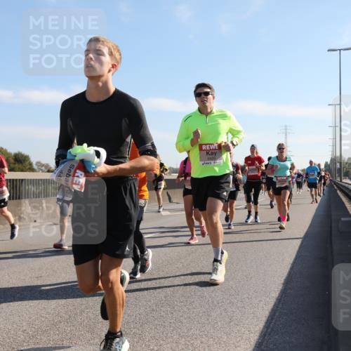 03.10.2025 - Köhlbrandbrückenlauf Yannick Fuchs http://msf.ph/oto/9178753 03.10.2025 11:18:26 Position 3 4429 meine-sportfotos.de