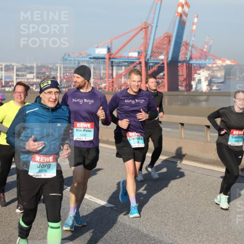 03.10.2025 - Köhlbrandbrückenlauf Yannick Fuchs http://msf.ph/oto/9178772 03.10.2025 08:50:44 Position 2 3051, 1576, 2242, 2269, 2641, 1549, 1548 meine-sportfotos.de