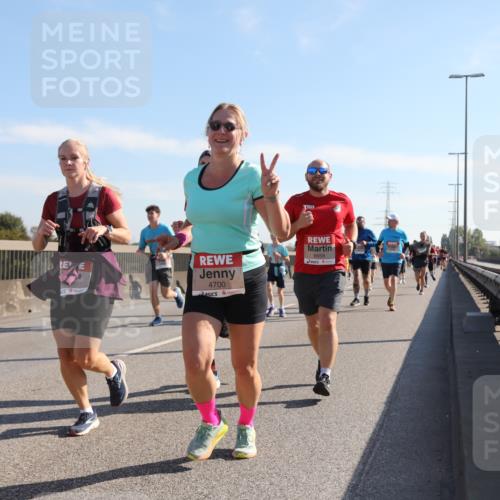 03.10.2025 - Köhlbrandbrückenlauf Yannick Fuchs http://msf.ph/oto/9178774 03.10.2025 11:18:28 Position 3 4700, 6659 meine-sportfotos.de