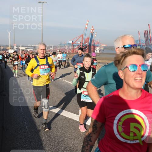 03.10.2025 - Köhlbrandbrückenlauf Yannick Fuchs http://msf.ph/oto/9178805 03.10.2025 08:50:48 Position 2 3050, 1503, 2023 meine-sportfotos.de