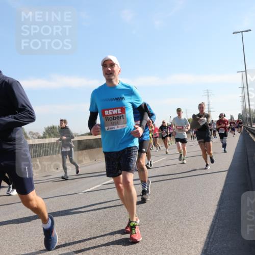 03.10.2025 - Köhlbrandbrückenlauf Yannick Fuchs http://msf.ph/oto/9178808 03.10.2025 11:18:31 Position 3 638, 4724 meine-sportfotos.de