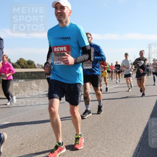03.10.2025 - Köhlbrandbrückenlauf Yannick Fuchs http://msf.ph/oto/9178810 03.10.2025 11:18:31 Position 3 47, 4501 meine-sportfotos.de