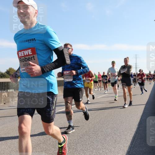 03.10.2025 - Köhlbrandbrückenlauf Yannick Fuchs http://msf.ph/oto/9178811 03.10.2025 11:18:32 Position 3 4724, 4501 meine-sportfotos.de