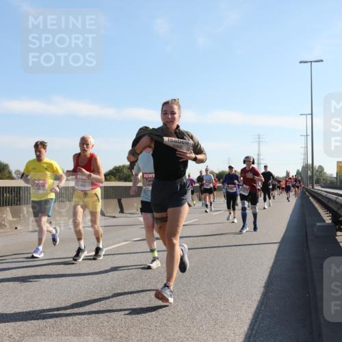 03.10.2025 - Köhlbrandbrückenlauf Yannick Fuchs http://msf.ph/oto/9178822 03.10.2025 11:18:33 Position 3 4426, 1, 5063 meine-sportfotos.de