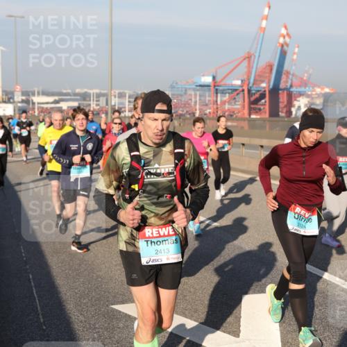 03.10.2025 - Köhlbrandbrückenlauf Yannick Fuchs http://msf.ph/oto/9178843 03.10.2025 08:50:52 Position 2 2413, 2124 meine-sportfotos.de