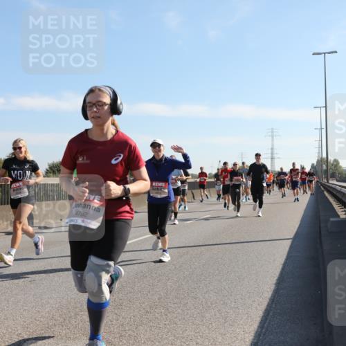 03.10.2025 - Köhlbrandbrückenlauf Yannick Fuchs http://msf.ph/oto/9178852 03.10.2025 11:18:35 Position 3 4782, 4710 meine-sportfotos.de