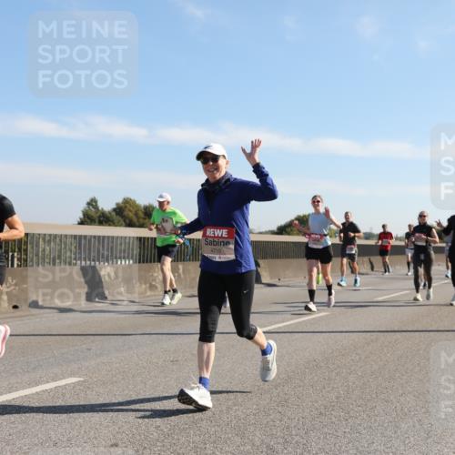 03.10.2025 - Köhlbrandbrückenlauf Yannick Fuchs http://msf.ph/oto/9178864 03.10.2025 11:18:36 Position 3 5644, 4710 meine-sportfotos.de