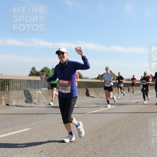 03.10.2025 - Köhlbrandbrückenlauf Yannick Fuchs http://msf.ph/oto/9178866 03.10.2025 11:18:36 Position 3 1644, 4710 meine-sportfotos.de