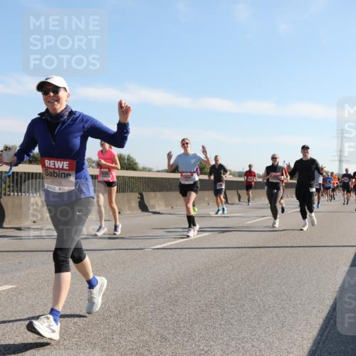 03.10.2025 - Köhlbrandbrückenlauf Yannick Fuchs http://msf.ph/oto/9178868 03.10.2025 11:18:37 Position 3 4710 meine-sportfotos.de