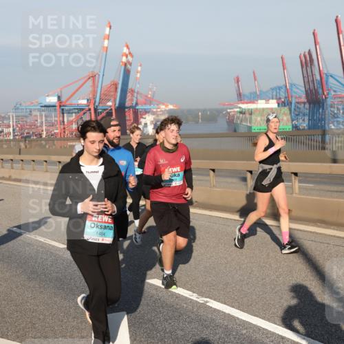 03.10.2025 - Köhlbrandbrückenlauf Yannick Fuchs http://msf.ph/oto/9178879 03.10.2025 08:50:57 Position 2 1484 meine-sportfotos.de