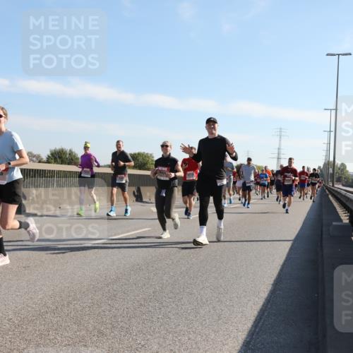 03.10.2025 - Köhlbrandbrückenlauf Yannick Fuchs http://msf.ph/oto/9178883 03.10.2025 11:18:38 Position 3 4139 meine-sportfotos.de