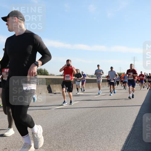 03.10.2025 - Köhlbrandbrückenlauf Yannick Fuchs http://msf.ph/oto/9178905 03.10.2025 11:18:40 Position 3  meine-sportfotos.de