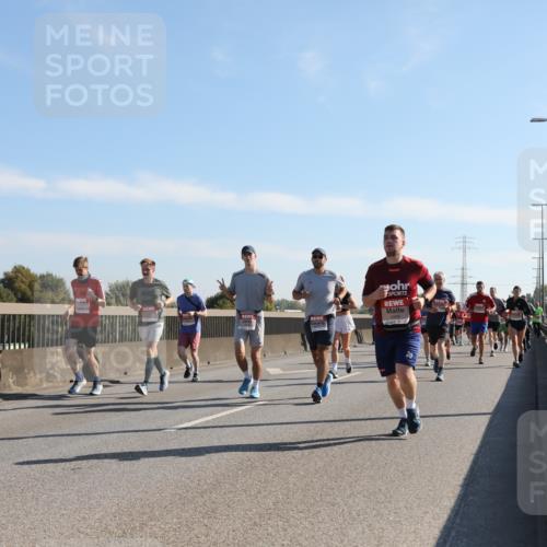 03.10.2025 - Köhlbrandbrückenlauf Yannick Fuchs http://msf.ph/oto/9178928 03.10.2025 11:18:41 Position 3 5202 meine-sportfotos.de