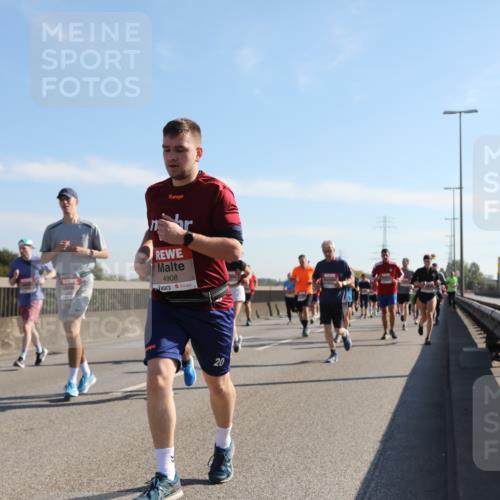 03.10.2025 - Köhlbrandbrückenlauf Yannick Fuchs http://msf.ph/oto/9178939 03.10.2025 11:18:42 Position 3 4908, 20 meine-sportfotos.de