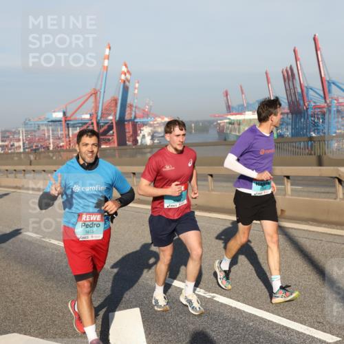 03.10.2025 - Köhlbrandbrückenlauf Yannick Fuchs http://msf.ph/oto/9178941 03.10.2025 08:51:10 Position 2 1815 meine-sportfotos.de