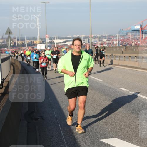 03.10.2025 - Köhlbrandbrückenlauf Yannick Fuchs http://msf.ph/oto/9178944 03.10.2025 08:51:11 Position 2  meine-sportfotos.de