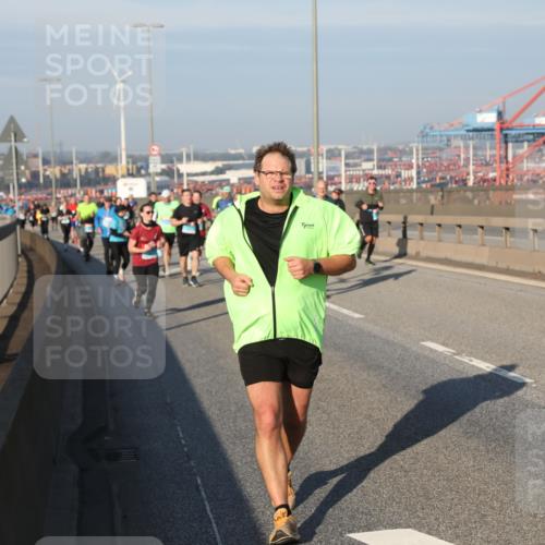03.10.2025 - Köhlbrandbrückenlauf Yannick Fuchs http://msf.ph/oto/9178948 03.10.2025 08:51:11 Position 2  meine-sportfotos.de