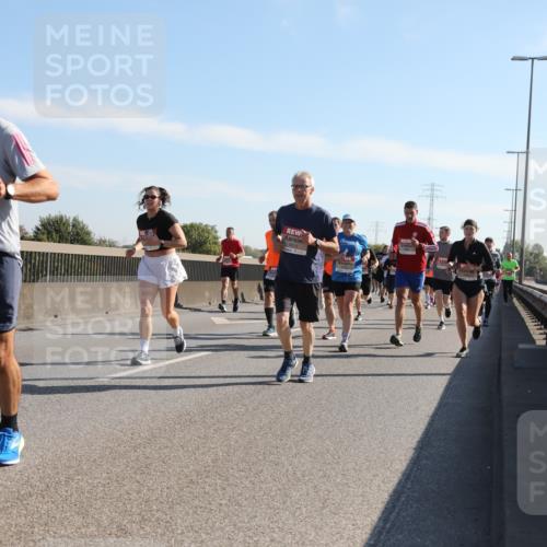 03.10.2025 - Köhlbrandbrückenlauf Yannick Fuchs http://msf.ph/oto/9178951 03.10.2025 11:18:44 Position 3 6337, 4513 meine-sportfotos.de