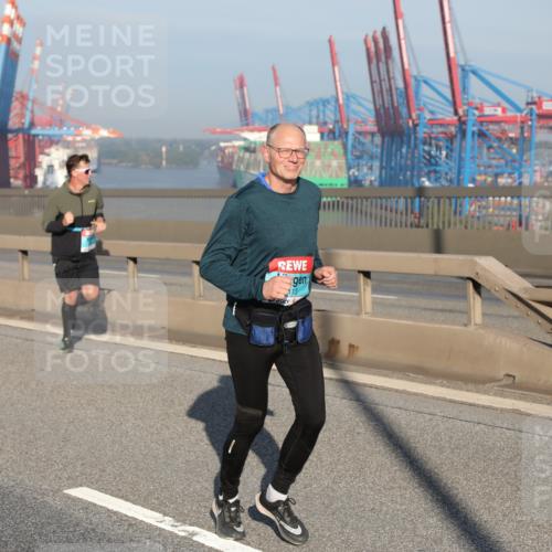 03.10.2025 - Köhlbrandbrückenlauf Yannick Fuchs http://msf.ph/oto/9178959 03.10.2025 08:51:16 Position 2 113 meine-sportfotos.de