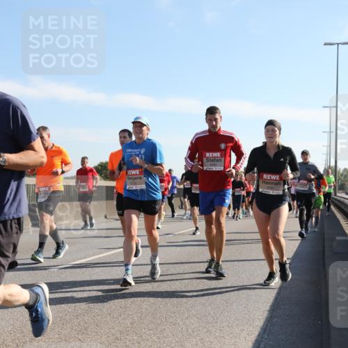 03.10.2025 - Köhlbrandbrückenlauf Yannick Fuchs http://msf.ph/oto/9178965 03.10.2025 11:18:45 Position 3 6454, 4513, 5722, 4797 meine-sportfotos.de