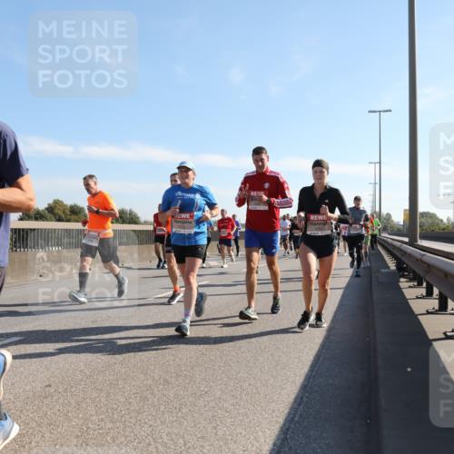 03.10.2025 - Köhlbrandbrückenlauf Yannick Fuchs http://msf.ph/oto/9178969 03.10.2025 11:18:46 Position 3 4515, 5722, 4797 meine-sportfotos.de