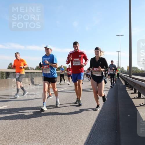 03.10.2025 - Köhlbrandbrückenlauf Yannick Fuchs http://msf.ph/oto/9178973 03.10.2025 11:18:46 Position 3 6454, 4797 meine-sportfotos.de