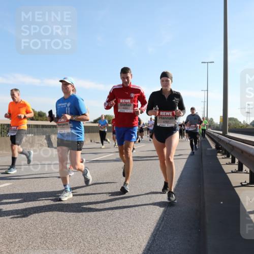 03.10.2025 - Köhlbrandbrückenlauf Yannick Fuchs http://msf.ph/oto/9178975 03.10.2025 11:18:46 Position 3 5722, 6454, 4797 meine-sportfotos.de