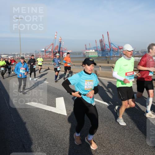 03.10.2025 - Köhlbrandbrückenlauf Yannick Fuchs http://msf.ph/oto/9178976 03.10.2025 08:51:20 Position 2 3265 meine-sportfotos.de