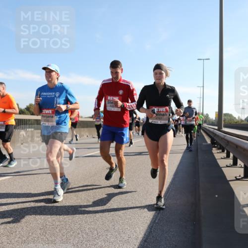 03.10.2025 - Köhlbrandbrückenlauf Yannick Fuchs http://msf.ph/oto/9178977 03.10.2025 11:18:46 Position 3 42, 2, 5722, 645, 4797 meine-sportfotos.de