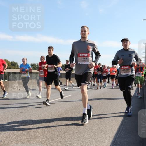 03.10.2025 - Köhlbrandbrückenlauf Yannick Fuchs http://msf.ph/oto/9178993 03.10.2025 11:18:48 Position 3 20, 5096, 5726 meine-sportfotos.de